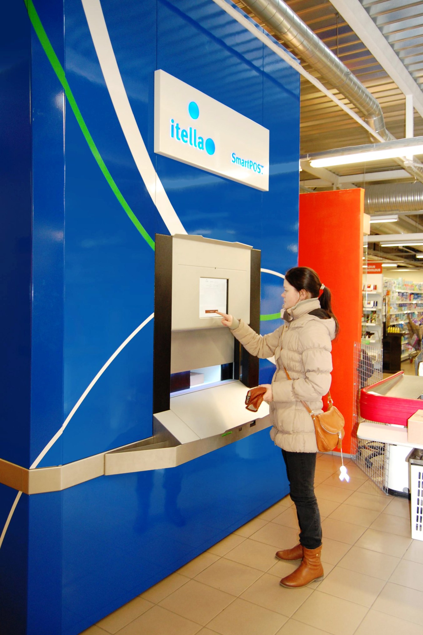 Cleveron deploys space-saving parcel terminals for Itella