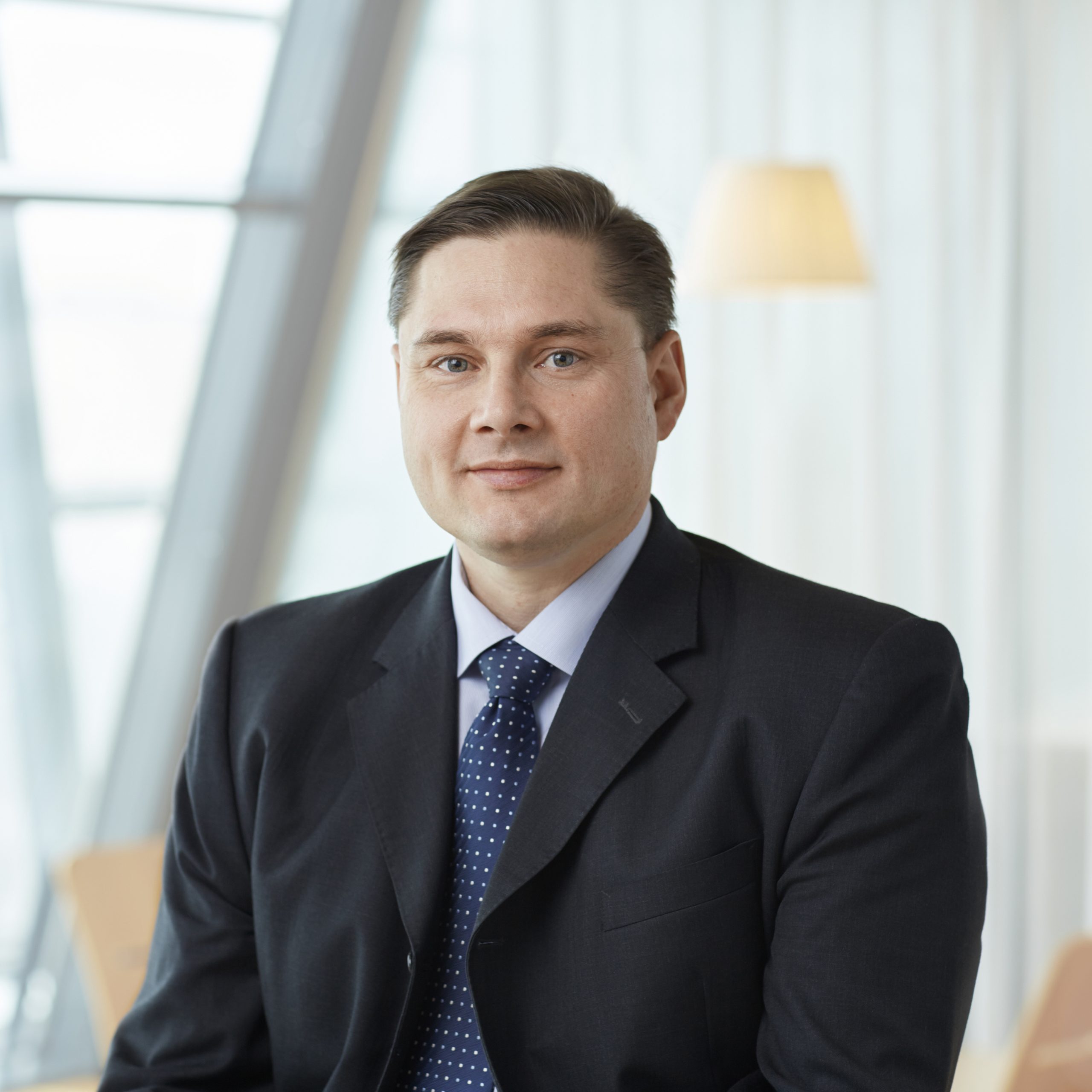Peter Kjaer Jensen succeeds Henning Christensen as CEO of PostNord Denmark