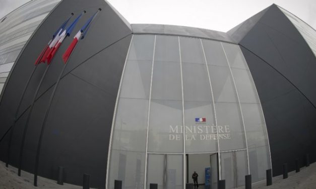 Sodexo and La Poste to continue providing postal services for French military services