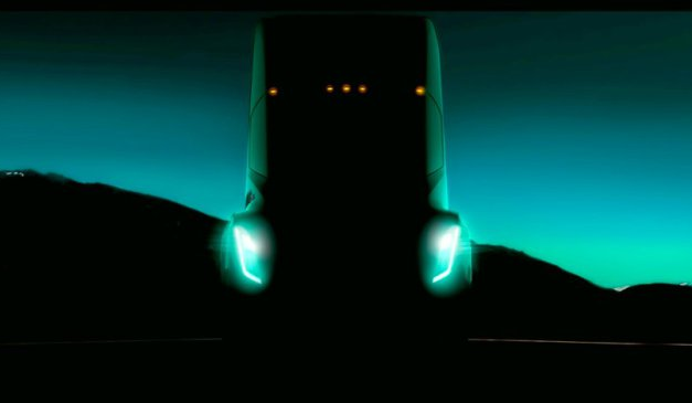 UPS pre-orders 125 Tesla electric trucks