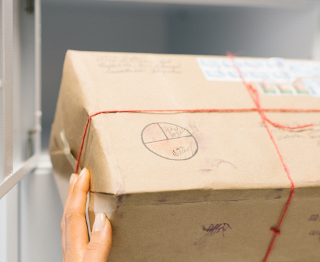 Amazon rolls out apartment locker service