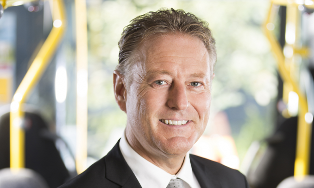 PostBus Head takes early retirement