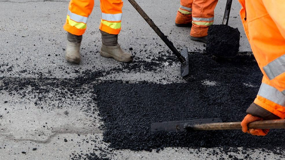 Freeze on non-essential road repairs could have disastrous effect on London logistics, warns FTA