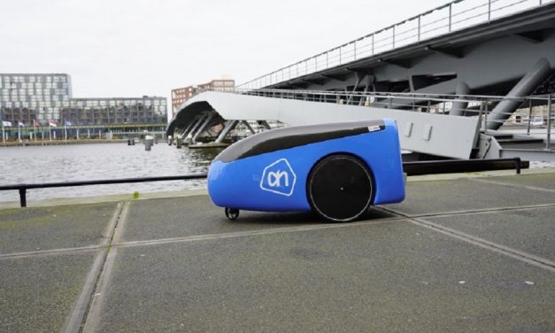 Dutch supermarket trials delivery robot