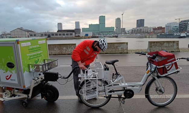 bpost using bike-trailers for Antwerp city centre deliveries