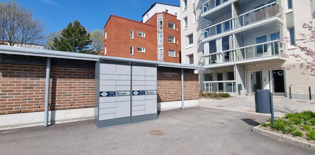 Outdoor parcel lockers set up at 40 SATO buildings in Finland