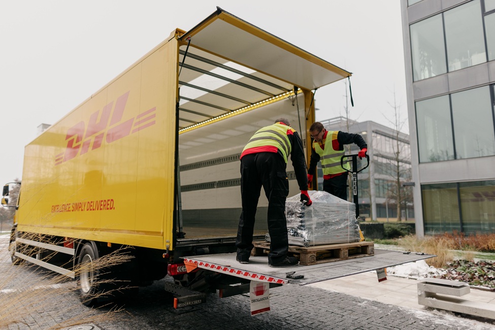 Data center logistics "a strategic growth area for DHL" | Post & Parcel